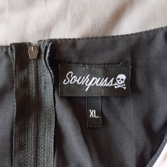 Sourpuss black & white spooky print dress - Picture 10 of 11